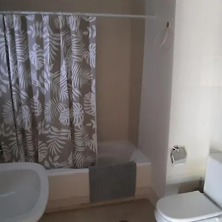 With 2 Big Bedrooms On + Terraces