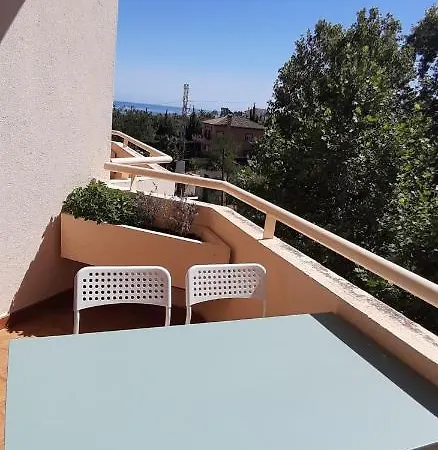 Apartment With 2 Big Bedrooms On + Terraces *